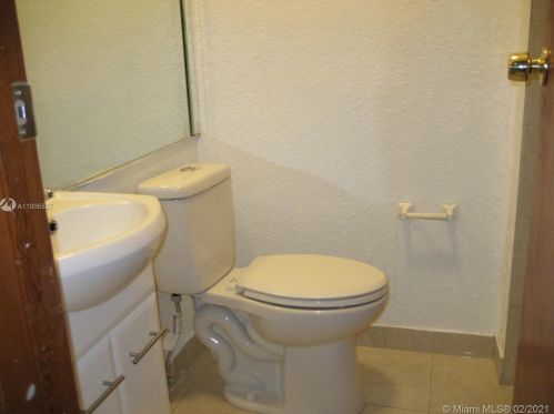 3140 72nd Ter, Hialeah FL  33018-5225 exterior