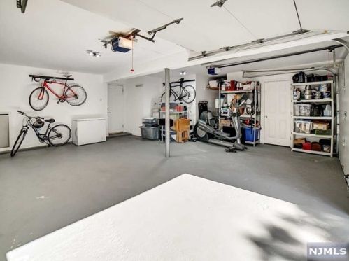 550 Franklin Ave, Franklin Lakes NJ  07417-2512 exterior