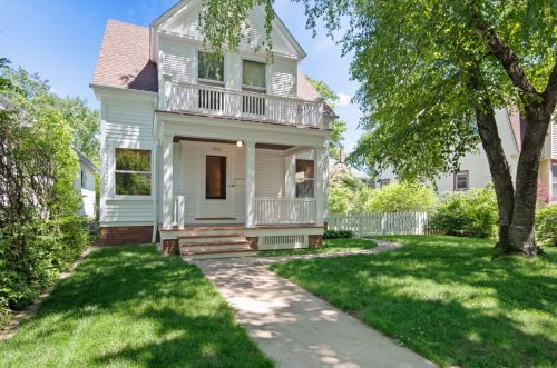 2012 Edgewood Ave, Milwaukee, WI 53211-2935