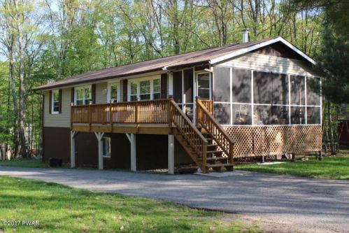 800 Song Mountain Ter, Tafton, PA 18464-9638