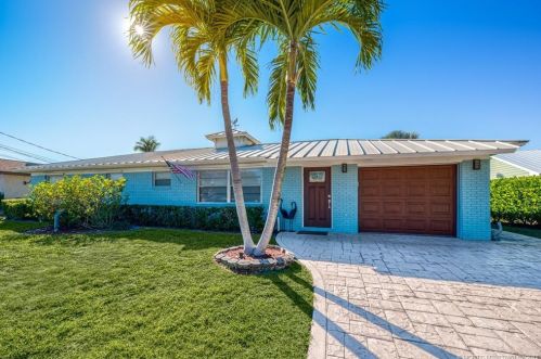 1389 Dyer Point Rd, Palm City, FL 34990-4221