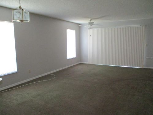 302 Kelsey Way, Ruskin FL  33573-6133 exterior