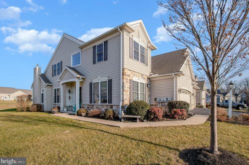 315 Carmella Dr, Navy Sup Dpt, PA 17050-3716