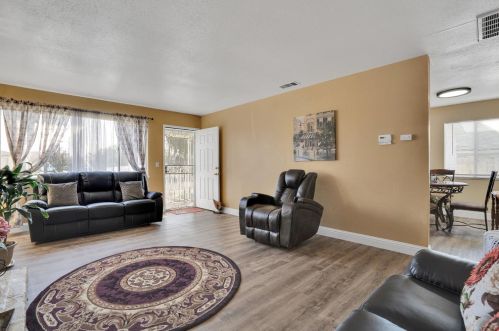 2213 Vicki Dr, Modesto CA  95350-3468 exterior