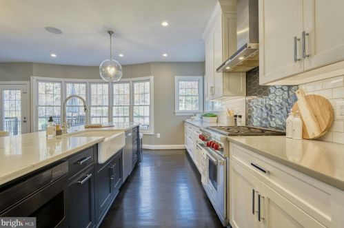 40280 Spectacular Bid Pl, Leesburg VA  20176-7173 exterior