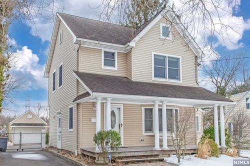 136 Johnson Ave, Mahwah, NJ 07430-1145
