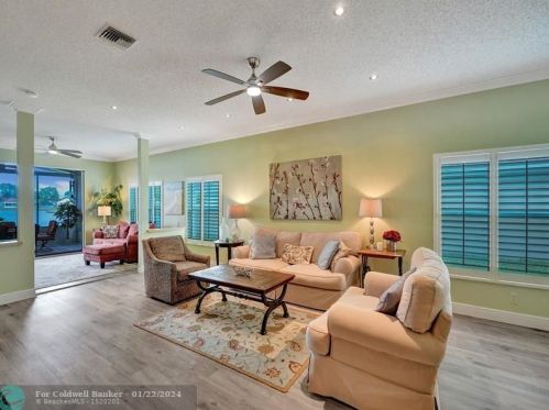 7725 Mansfield Hollow Rd, Delray Beach FL  33446-3375 exterior