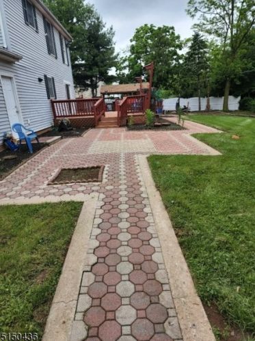 65 Jefferson Dr, Piscataway NJ  08854-5052 exterior