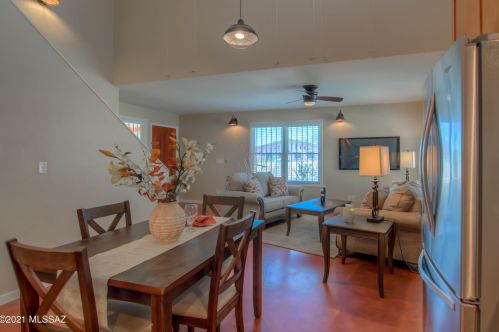 1040 Arizona Ave, Tucson AZ 85705-7712 exterior