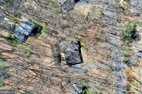 19 Edgehill Rd, Swatara PA  17033-2506 exterior