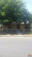 105 T St, Bakersfield, CA 93304-3216