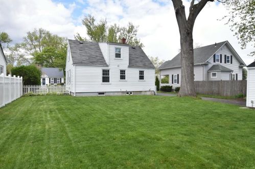118 Chapmans Ave, Warwick RI  02886-3016 exterior
