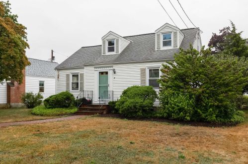 9 Arnold Blvd, Poughkeepsie, NY 12603-3502