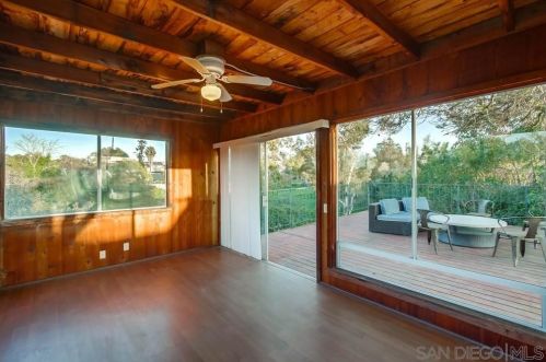 5027 Glasgow Dr, San Diego CA 92117-1037 exterior