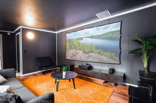 328 Sherwood Blvd, Big Bear City CA  92314 exterior