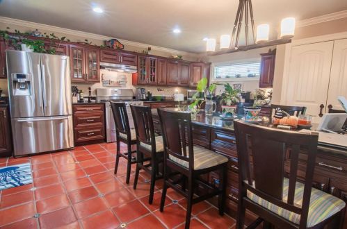 1708 Byu Shr Dr, Galveston TX 77551-4333 exterior