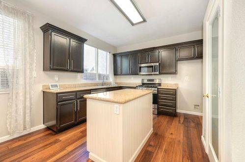 11407 Gold Station Dr, Rancho Cordova CA  95670-6209 exterior