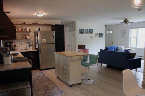 25 Fox Run Rd, Hinsdale NH  03451-2410 exterior