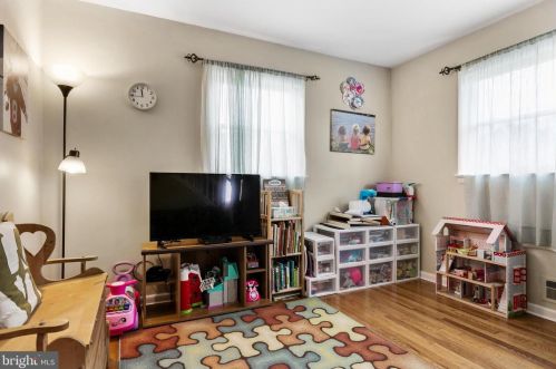 136 Franklin St, Auburn NJ  08085-1236 exterior