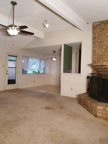 301 Grand Meadow Dr, Fort Worth, TX 76108-3724