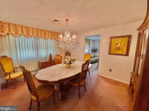 714 Pomona Rd, Riverton NJ 08077-4233 exterior