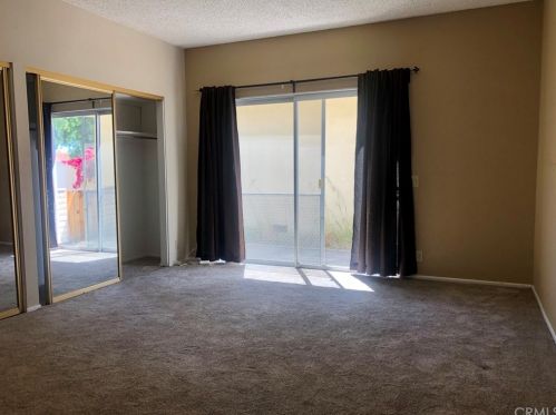 48 Mann St, Irvine CA  92612-2127 exterior