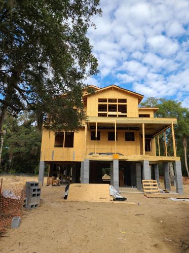 105 Forest Trl, Isle Of Palms, SC 29451-2520