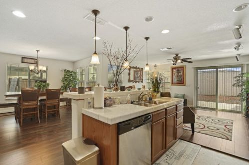 18206 Garmetta Way, Lathrop CA  95330-8530 exterior