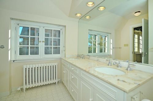 5734 Woodland Rd, Pittsburgh PA  15232-2818 exterior