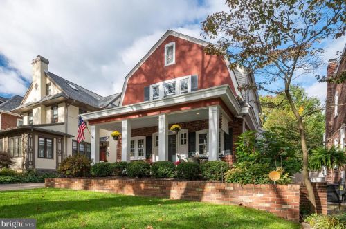 2309 17th St, Wilmington, DE 19806-1330