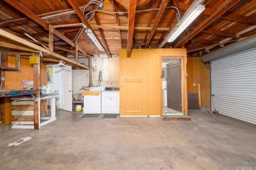 7771 Wells Ave, Riverside CA  92503-2568 exterior