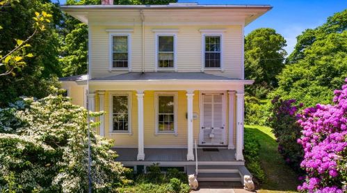 56 Lyme St, Lyme CT  06371-2359 exterior