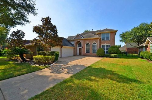 4031 Crystal Lake Cir, Pearland, TX 77584-2572