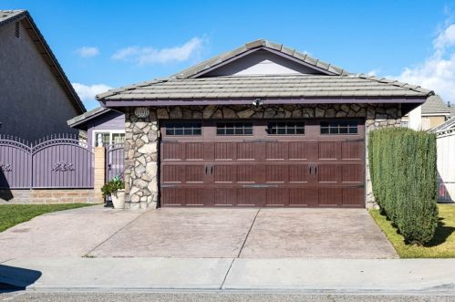 1991 Fig Tree Rd, Colton, CA 92324-8464