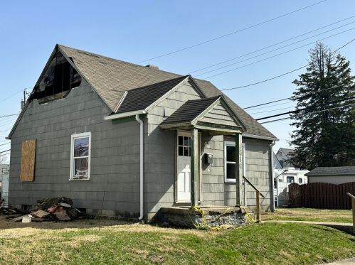 220 Forest St, Washington Ch, OH 43160-1431
