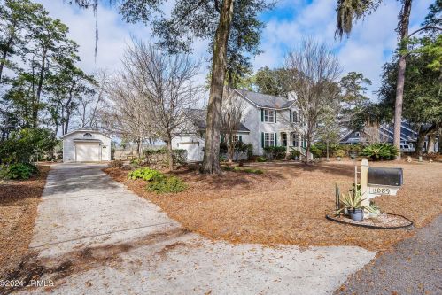 1089 Otter Cir, Beaufort SC  29902-5861 exterior