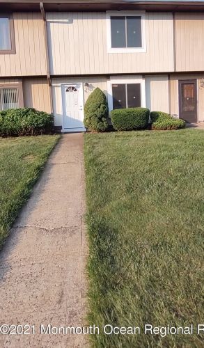 56 Creek Rd, Bricktown, NJ 08724-3303
