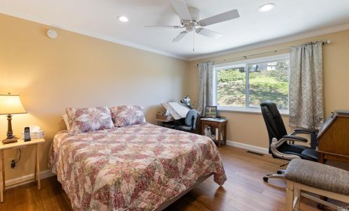 235 San Jacinta Dr, Ukiah CA  95482-5648 exterior