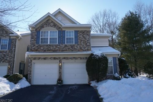 11 Ebersohl Cir, White House Station, NJ 08889-4027