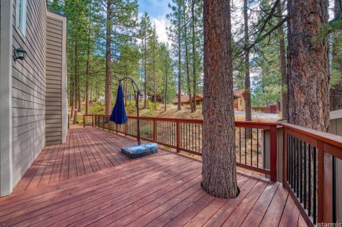 2208 Toiyabe Trl, South Lake Tahoe CA  96150-6861 exterior
