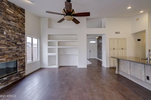 6960 Villa Hermosa, Glendale AZ  85310-5857 exterior