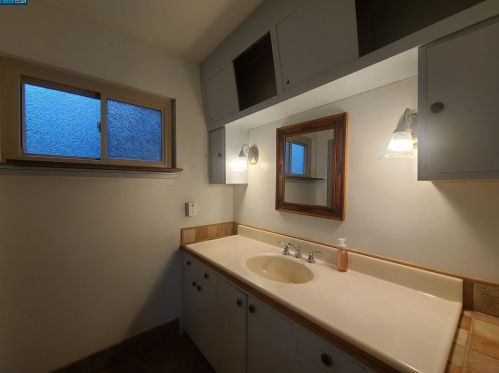 6178 Bernhard Ave, Richmond CA  94805-1236 exterior