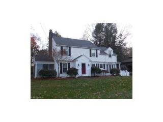 999 Colonial Dr, Youngstown OH  44505-2215 exterior