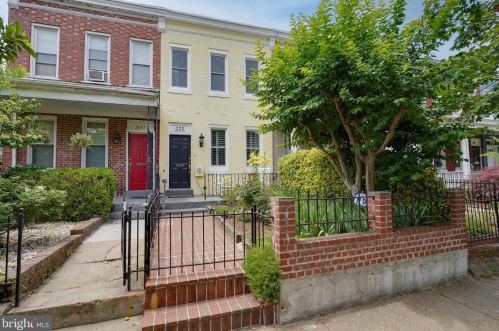 335 16th St, Washington, DC 20003-2423