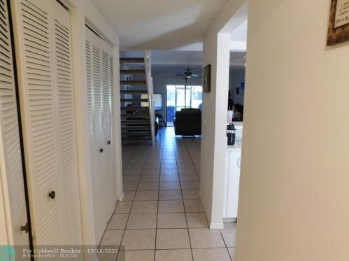 10009 16th St, Hollywood, FL 33025-3604