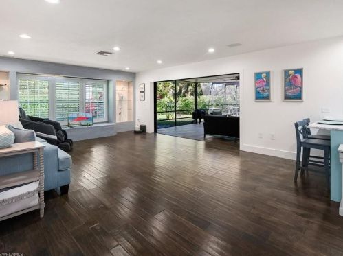1905 Imperial Golf Course Blvd, Naples FL  34110-1007 exterior