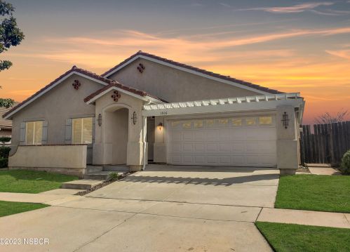 1926 Ybarra Ave, Santa Maria, CA 93458-8333