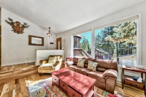 1858 Normuk St, South Lake Tahoe CA  96150-5348 exterior