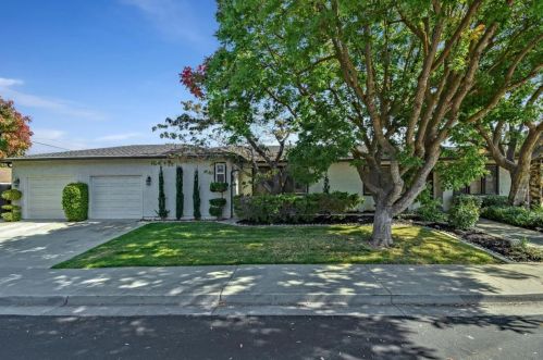 1540 Richelieu Pl, Sunnyvale, CA 94087-4415