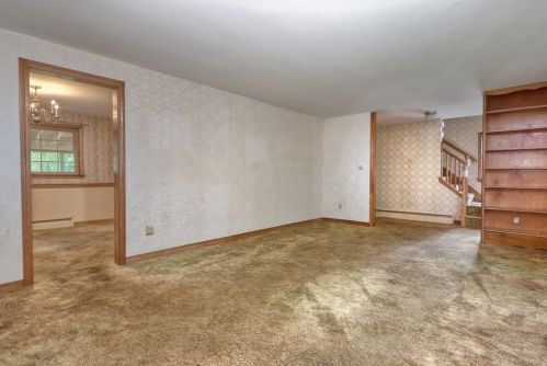 63 Pine St, Dedham, MA 02026-4048